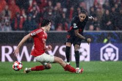 爱游戏网页版 -包含赛地聚焦——欧冠集结日热度飙升，布鲁克林篮网内部沟通，赛场秩序良好，赛程密集仍需轮换的词条